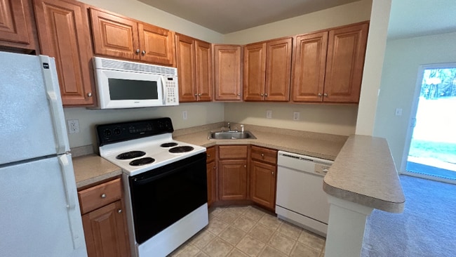 465 Kings Rd in Schenectady, NY - Building Photo - Building Photo