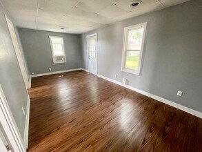 107 2nd St in West Des Moines, IA - Building Photo - Building Photo