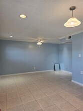 1016 E Tri Oaks Ln in Houston, TX - Building Photo - Building Photo