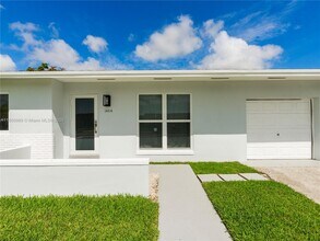 14414 SW 105th Ct in Miami, FL - Building Photo - Building Photo