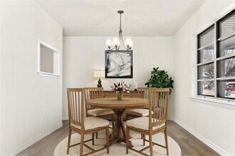 1611 Cascade St in Mesquite, TX - Foto de edificio - Building Photo