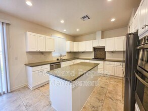 11358 Nahama Ln in San Diego, CA - Building Photo - Building Photo