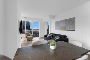 300 Front St W, Unit SI ID1508027P in Toronto, ON - Building Photo