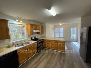7919 Nashua Dr in Midlothian, VA - Building Photo - Building Photo