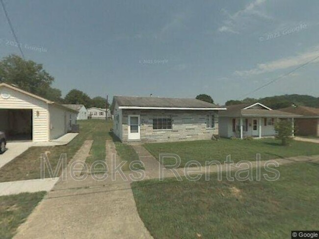 property at 214 Lakeview Dr