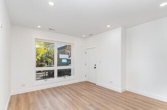 2132 S Fairfield Ave, Unit 2 in Chicago, IL - Building Photo - Building Photo