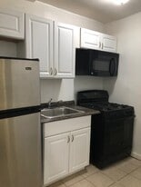 1946 I St NE, Unit B