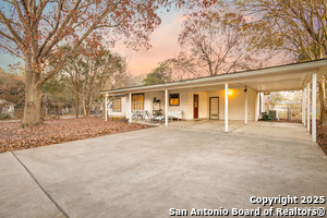 601 Washington St in Castroville, TX - Building Photo - Building Photo