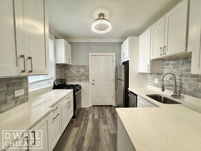 1421 W Hutchinson St, Unit 2 in Chicago, IL - Building Photo - Building Photo