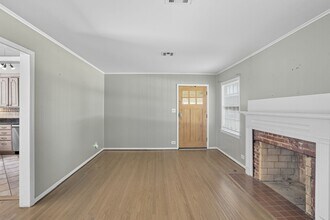 124 E 33rd Pl in Tulsa, OK - Foto de edificio - Building Photo