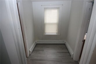 43 Congregational St in Bristol, RI - Building Photo - Building Photo