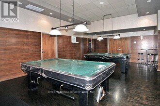 33 Elm Dr W in Mississauga, ON - Building Photo - Building Photo