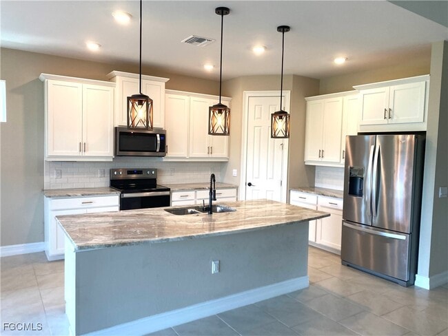 property at 710 Heather Lk Ave