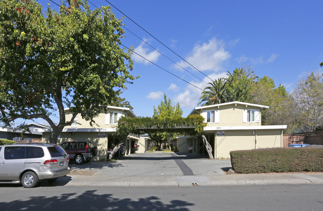 290 Ventura Ave in Palo Alto, CA - Foto de edificio