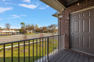 Casa Mia Apartments in Chesterfield, MI - Foto de edificio - Building Photo