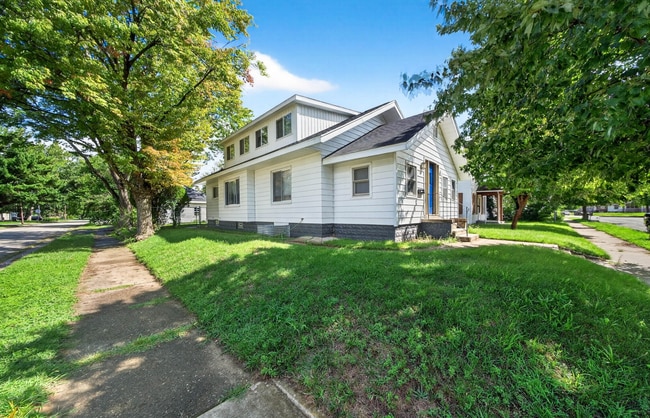 property at 1303 Sorin St