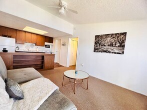 Oakland Hills | Single Story Apartment Homes in Margate, FL - Building Photo - Building Photo