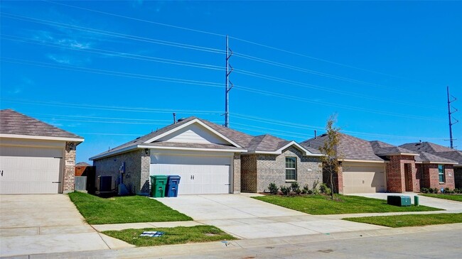 1445 Briar Hl Dr, Unit 3950 Moutain Vista St. #262 in Denton, TX - Building Photo - Building Photo