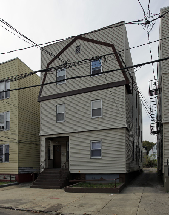 13 Van Nostrand Ave in Jersey City, NJ - Building Photo