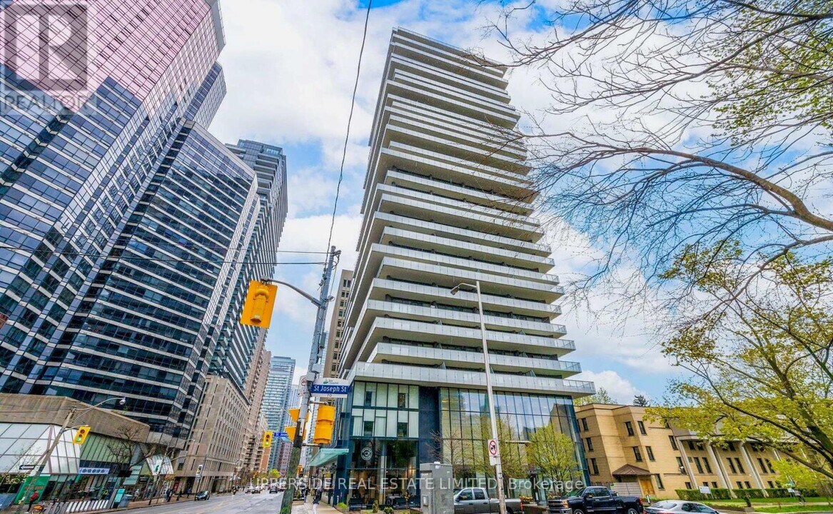 57-1257 St Joseph St in Toronto, ON - Building Photo