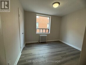 852-852 Broadview Ave in Toronto, ON - Building Photo - Building Photo