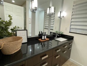 245 N Wetherly Dr in Beverly Hills, CA - Building Photo - Building Photo