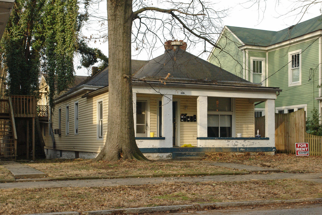 230 S Bayly Ave in Louisville, KY - Building Photo