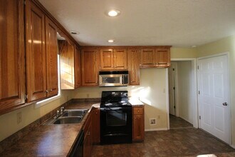 506 S Jefferson St-Unit -B in Diamond, MO - Foto de edificio - Building Photo