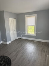 38 Oak St in Augusta, ME - Building Photo - Building Photo