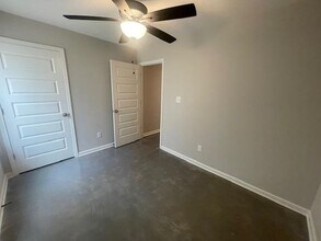 2433 Zanone Ave in Memphis, TN - Building Photo - Building Photo