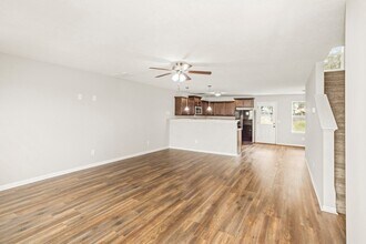 733 Hollandale Rd in La Vergne, TN - Building Photo - Building Photo