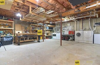 237 Trenton St, Unit A in Boston, MA - Foto de edificio - Building Photo