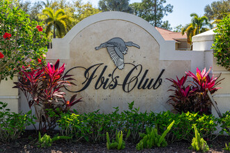 Ibis Club Apartments in Naples, FL - Building Photo - Building Photo