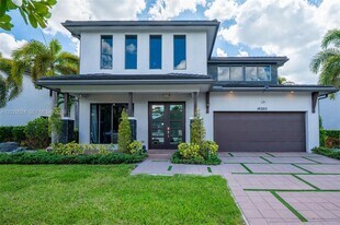 16050 NW 87th Ct in Miami Lakes, FL - Building Photo