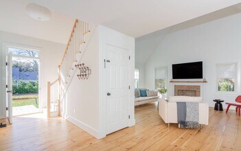 212 Meadows W in Bridgehampton, NY - Building Photo - Building Photo