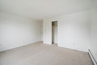 130 Mammoth Rd photo'