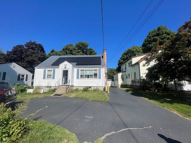 property at 463 Lincoln St