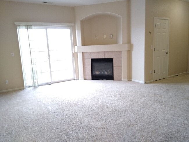 5255 Memphis St in Denver, CO - Foto de edificio - Building Photo