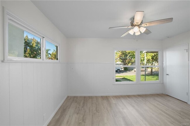 7400 Cozycroft Ave in Los Angeles, CA - Building Photo - Building Photo