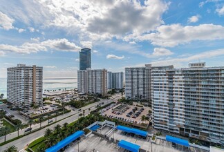 1945 S Ocean Dr, Unit 1706 in Hallandale Beach, FL - Building Photo - Building Photo