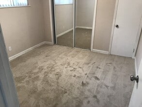 219 E St John St in San Jose, CA - Foto de edificio - Building Photo