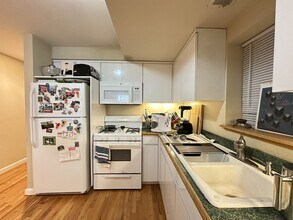 3340 N Southport Ave, Unit J00P in Chicago, IL - Building Photo - Building Photo