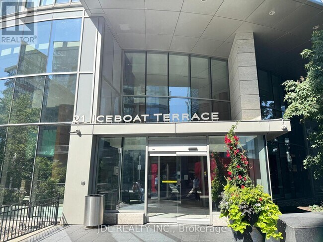 property at 21 Iceboat Terr