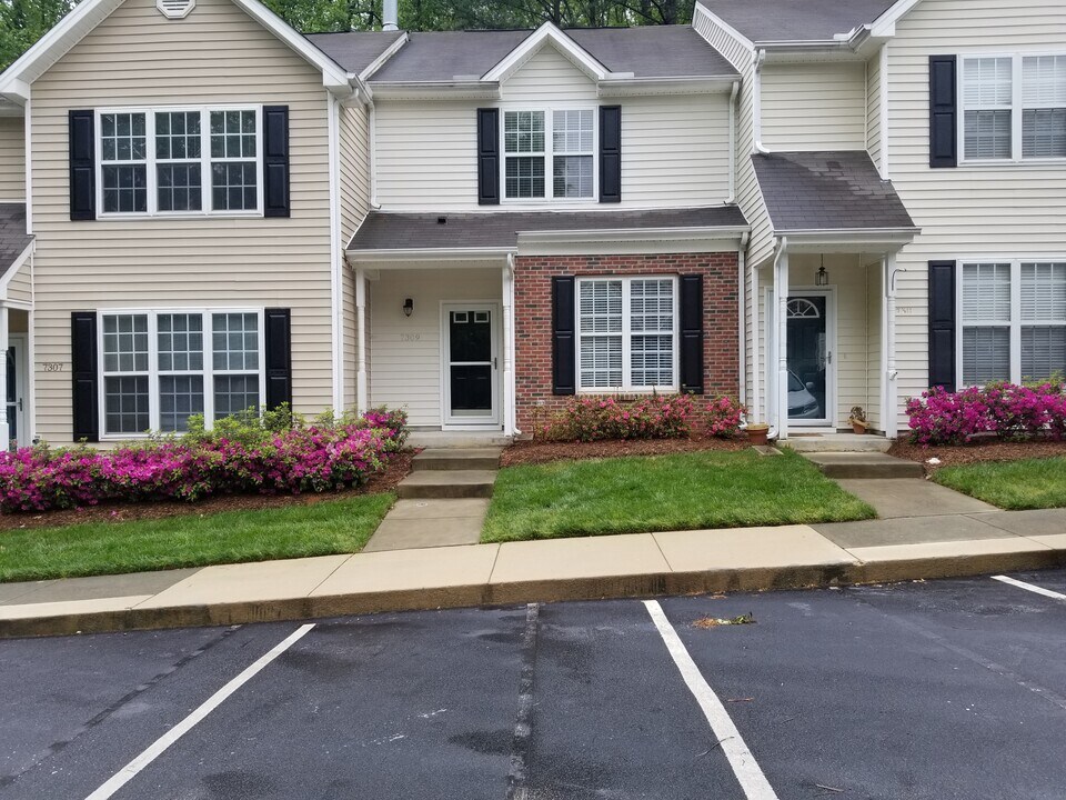 7309 Bonnie Ridge Ct in Raleigh, NC - Building Photo