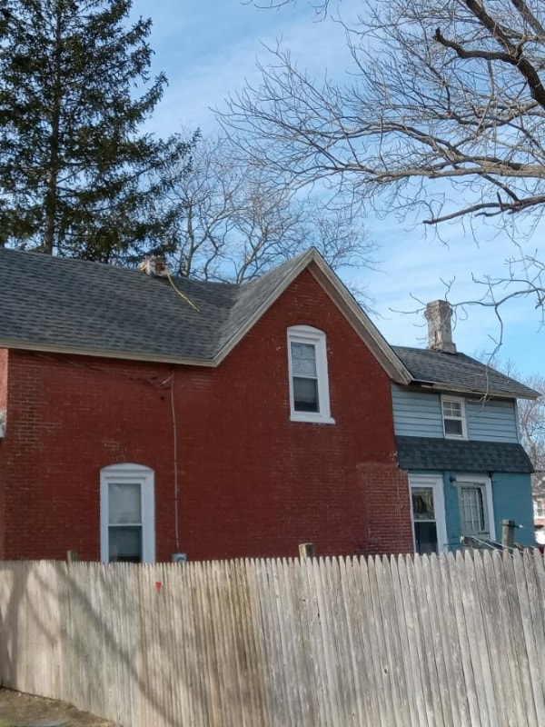 property at 221 S 4th St