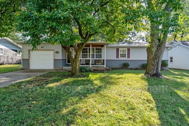 property at 2232 S Hampton Ave