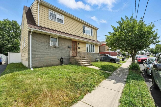 property at 52 River St