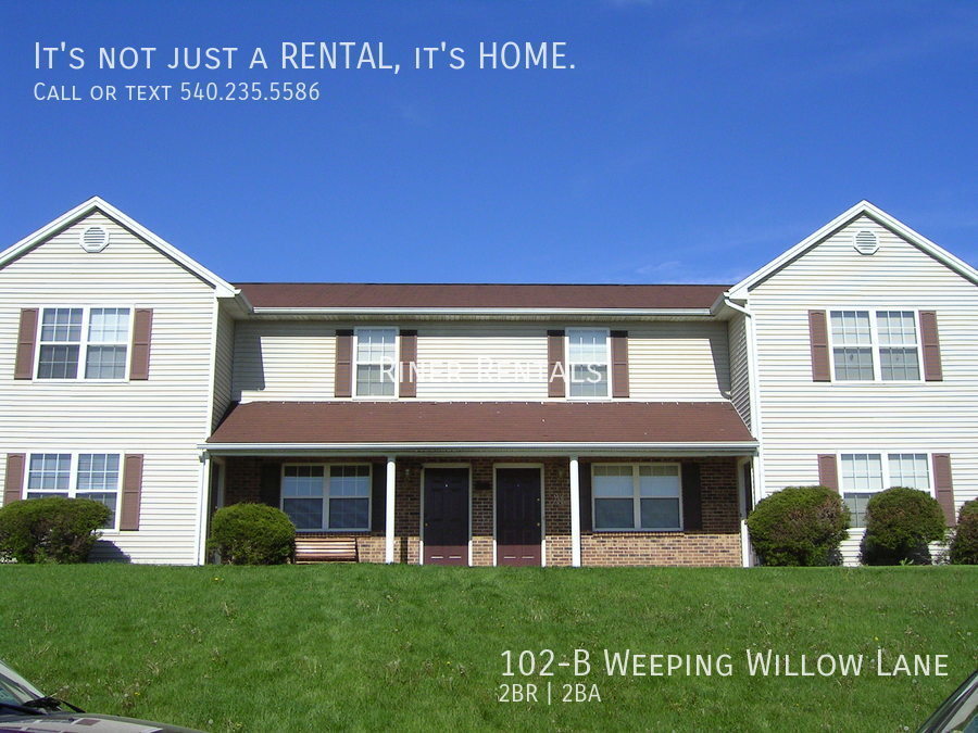 102 Weeping Willow Ln in Bridgewater, VA - Building Photo