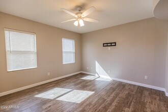 7262 W Kaler Ave in Glendale, AZ - Building Photo - Building Photo