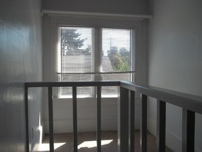 1-154 Monroe St in Eugene, OR - Building Photo - Building Photo